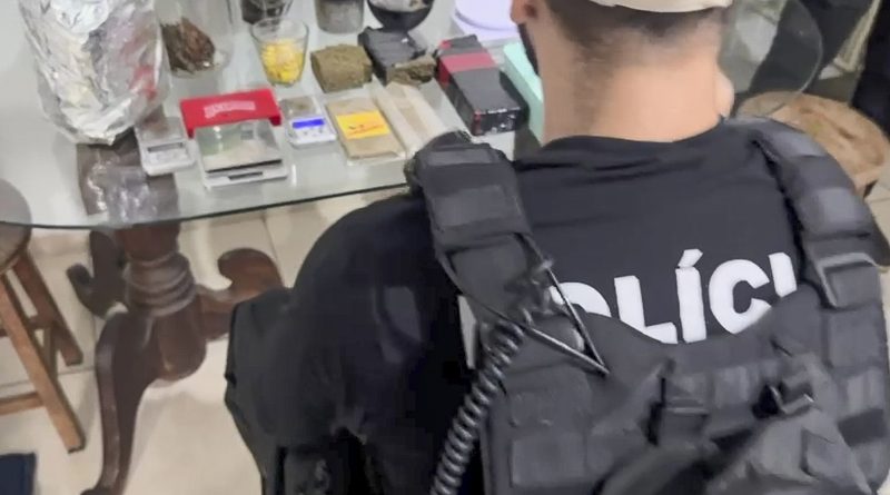 Polícia Civil do RJ desarticula rota interestadual de fuzis e drogas em três estados