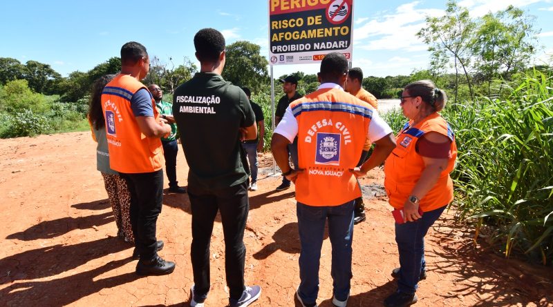 Prefeitura de Nova Iguaçu instala placas para prevenir afogamentos no Guandu
