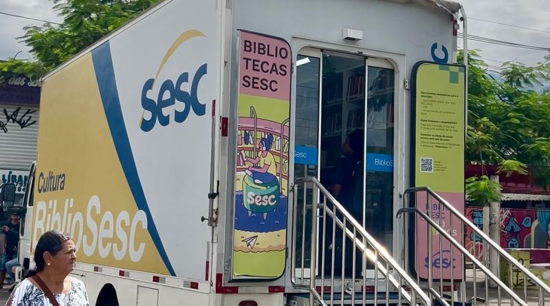 Parceria entre Prefeitura e SESC traz biblioteca móvel à Nova Iguaçu
