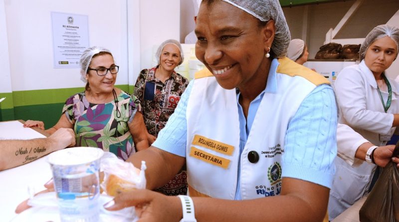 Governo do Estado inaugura Café do Trabalhador e RJ Alimenta em Teresópolis