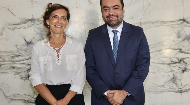 Governo do Estado homenageia cientista Tatiana Sampaio por avanço inédito no tratamento de lesões medulares