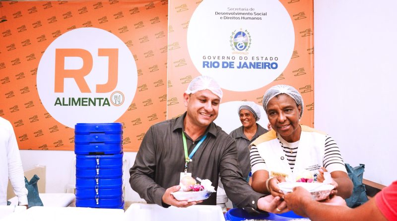 Governo do Estado inaugura unidade do RJ Alimenta em Japeri