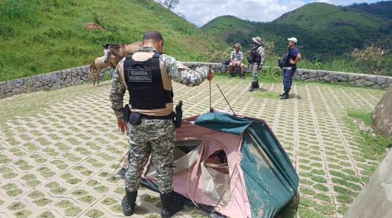 Guarda Municipal de Mesquita promove patrulhamento preventivo no Monte Horebe