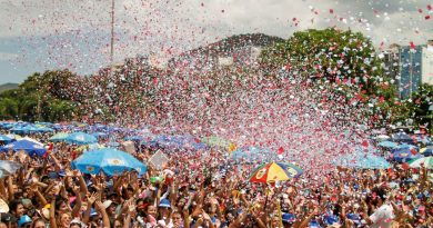 Destaque da folia carioca, Bloco do Sargento Pimenta celebra Beatles e vida e obra de Cássia Eller na segunda-feira de Carnaval