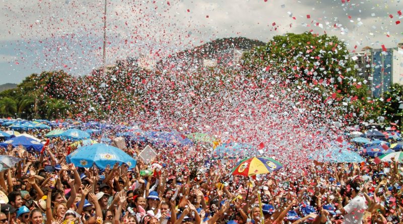 Destaque da folia carioca, Bloco do Sargento Pimenta celebra Beatles e vida e obra de Cássia Eller na segunda-feira de Carnaval