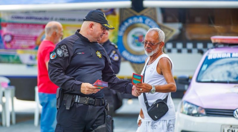 Guarda Municipal de Meriti faz ação em prol dos direitos da mulher e na prevenção contra a dengue