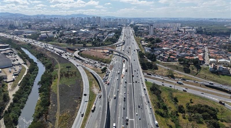 Carnaval na estrada: mais de 1,6 milhão de veículos são esperados na Via Dutra e na Rio-Santos