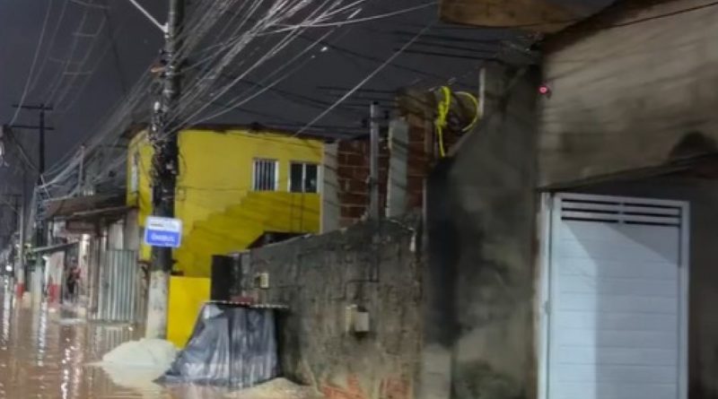 Em estágio 2 de chuva, Rio volta a registrar alagamentos e bolsões d’água