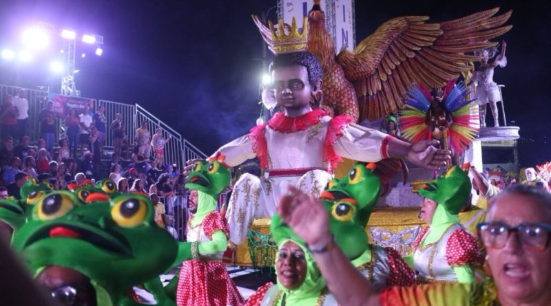 Império de Charitas é campeã do Carnaval 2026 de Niterói com desfile emocionante no Caminho Niemeyer