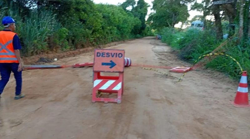 Prefeitura de Búzios informa interdição no trânsito da Estrada Álvaro Elídio Gonçalves para obras de drenagem