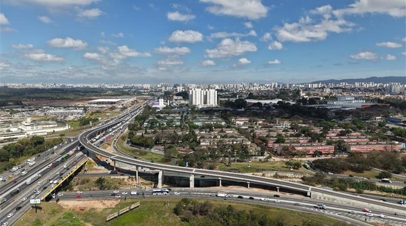 Via Dutra e Rio-Santos devem ter movimento intenso nesta sexta e sábado
