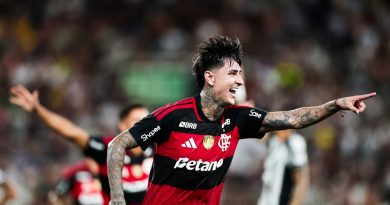 Com gols de Paquetá e Pulgar, Flamengo vence o Botafogo vai à semifinal do Carioca
