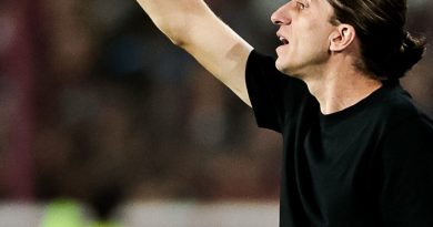 Filipe Luís aponta atuação abaixo do Flamengo contra o Lanús e vê resultado justo