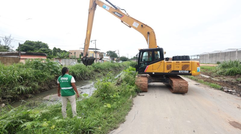 Governo do Estado do Rio envia maquinário para Duque de Caxias para auxiliar locais afetados pelas chuvas