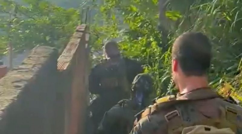 PM faz operação no Complexo do Lins para combater roubo de cargas e veículos