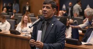 ALERJ vai homenagear policiais vitimados em megaoperação com a Medalha Tiradentes post mortem