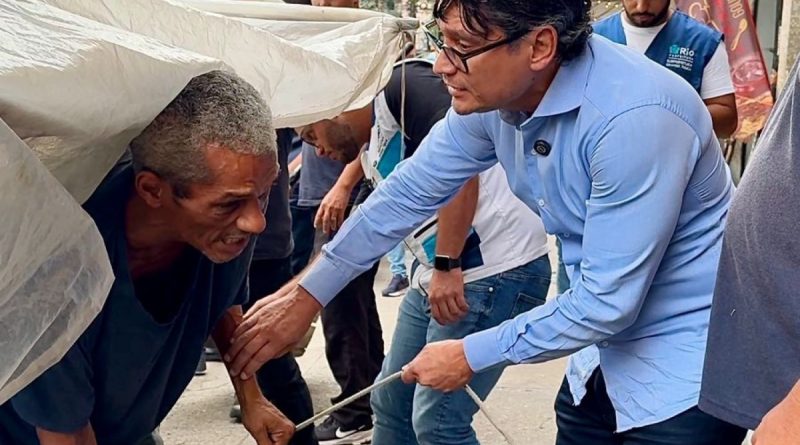 Homem em situação de rua é preso por usar cães para atacar moradores na Tijuca