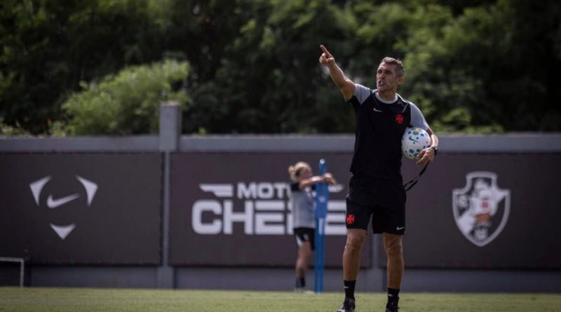 Pressionado após derrotas, Vasco corre contra o tempo para fechar com novo técnico