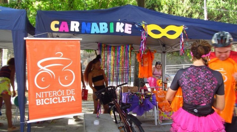 Carnabike 2026 une folia e mobilidade ativa na Praça da Bicicleta, no Gragoatá, neste sábado (28)