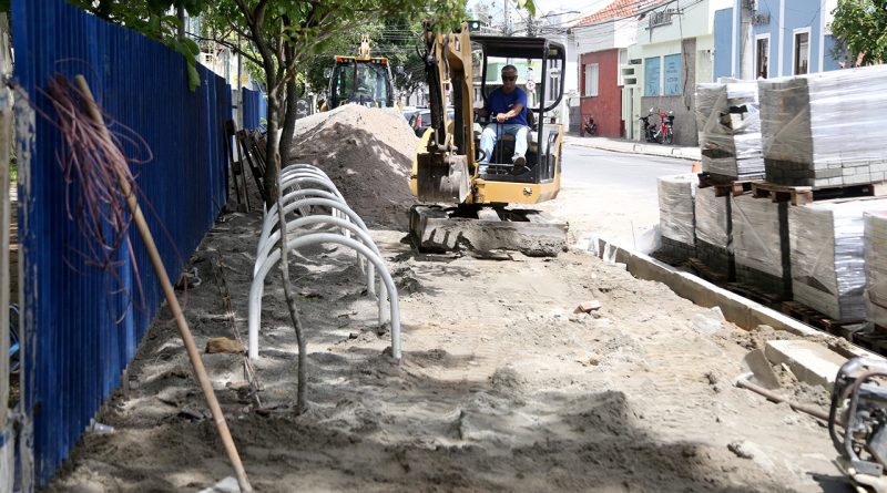 Campos: Obras de requalificação da calçada no entorno do Jardim São Benedito avançam