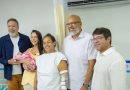 Prefeito de Belford Roxo Márcio Canella e vice – prefeita Marina Malta  visitam o primeiro bebê nascido na maternidade municipal