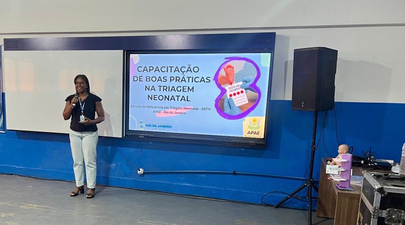 Profissionais de Belford Roxo e Duque de Caxias participam  de capacitação para aprimorar coleta do teste do pezinho