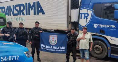 Carga de carnes, avaliada em R$ 850 mil, é recuperada no Complexo do Alemão