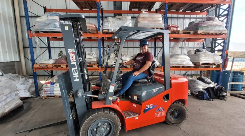 Prefeitura de Três Rios promove aula inaugural do Curso de Operadora de Empilhadeira em edição especial para o Mês da Mulher 