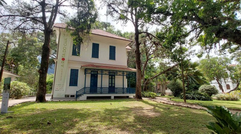 Casa Pacheco Leão realiza últimas sessões da cerimônia do chá e concerto que une música medieval e sons do sertão antes de fechar para nova exposição