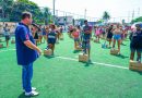 Moradores do Parque Analândia recebem doações de parceria entre Prefeitura de Meriti e a CUFA