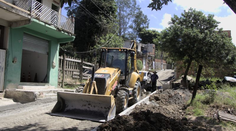 Prefeitura de Itatiaia inicia pavimentação no Bairro Jardim Manchete