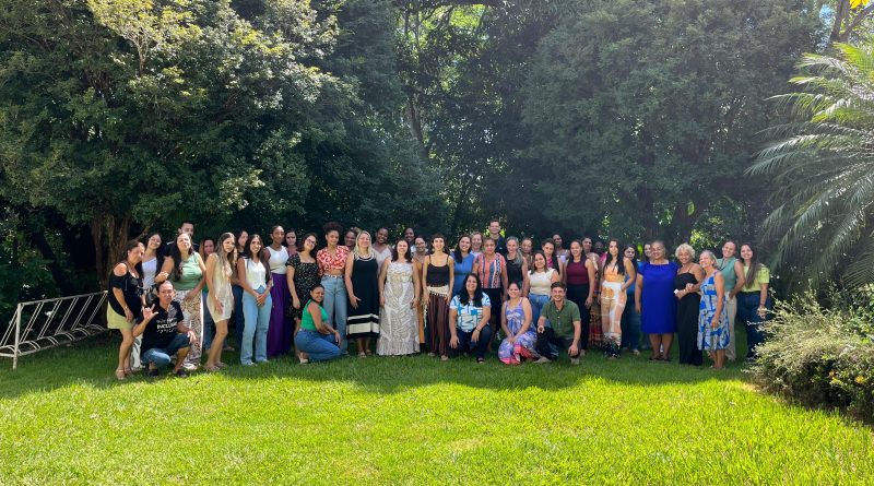 Profissionais de Apoio Escolar de Porciúncula recebem formação especializada em Educação Inclusiva