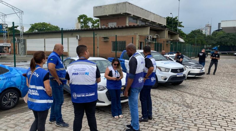 SEDCON e PROCON-RJ fiscalizam distribuidoras de combustíveis e investigam possíveis aumentos irregulares no Rio