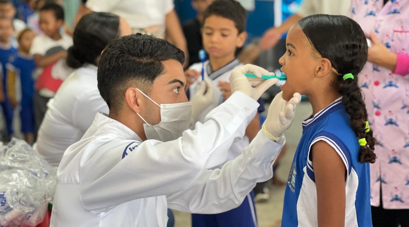 Dia B da Saúde Bucal reforça prevenção entre estudantes em Pinheiral