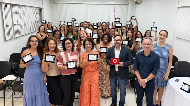 Pinheiral homenageia professores de alfabetização após conquista do Selo Ouro do CNCA
