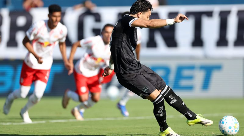 Botafogo supera Bragantino com brilho de Raul e volta a vencer no Brasileirão