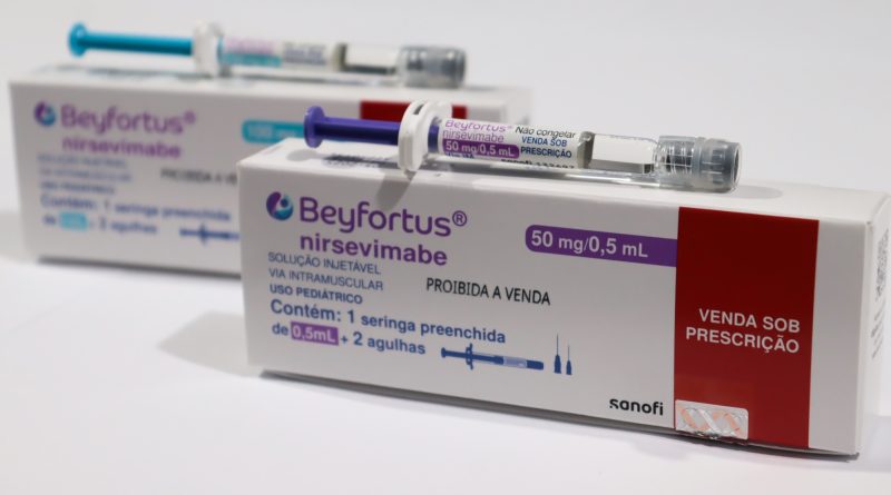 Saúde de São Gonçalo vacina contra bronquiolite e pneumonia