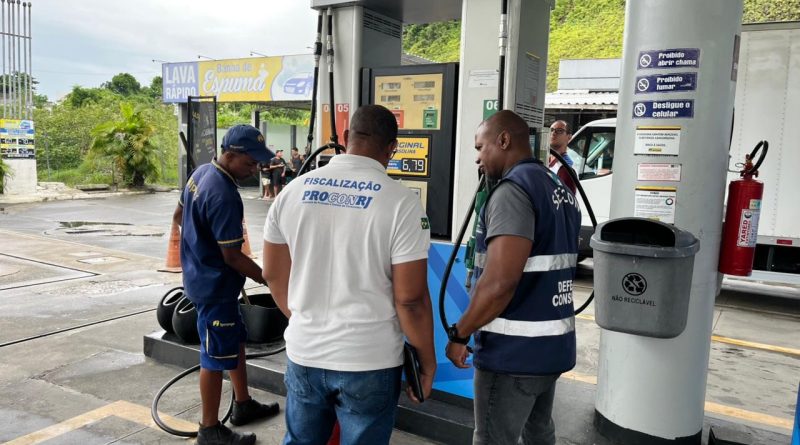 Distribuidoras de combustíveis são notificadas para esclarecer possíveis aumentos de preços no estado