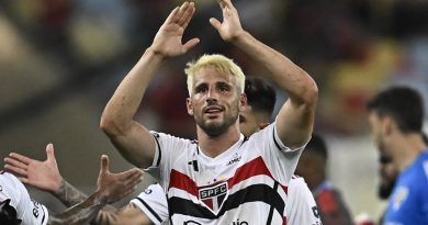 Flamengo monitora Calleri e pode investir R$ 183 milhões em novo centroavante