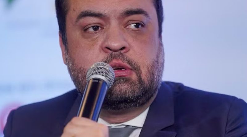 Cláudio Castro encerra mandato com cerimônia oficial no Palácio Guanabara