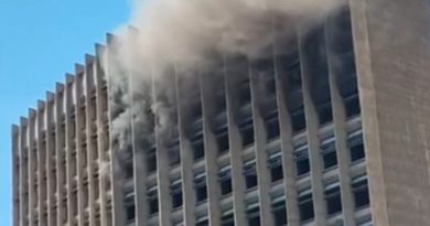 Incêndio atinge antigo prédio do Centro Administrativo do Banco do Brasil, no Andaraí