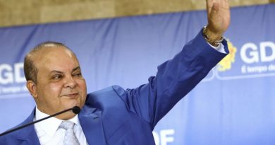 Governador do Distrito Federal renuncia para disputar vaga no Senado