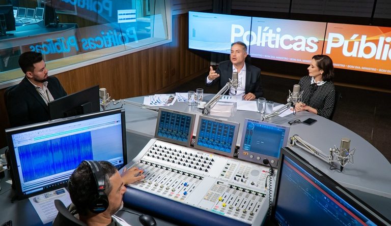 Infraestrutura, concessões e CNH do Brasil: Renan Filho destaca avanços e novos projetos no setor de transportes