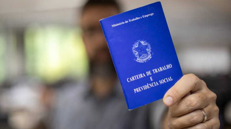 Governo do Estado divulga mais de 2,9 mil vagas de emprego formal, estágio e Jovem Aprendiz