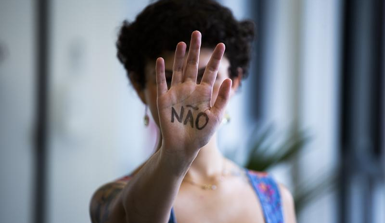 Agora é Lei: Criada multa para punir assédio moral contra mulheres