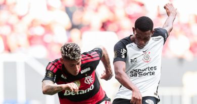 STJD suspende Carrascal por expulsão em Flamengo x Corinthians
