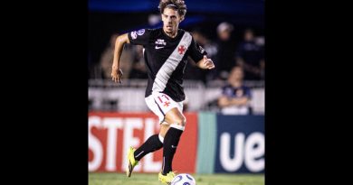 Nuno Moreira analisa perda de espaço no Vasco: ‘Temos altos e baixos’