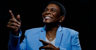 Teatro Nova Iguaçu Petrobras celebra quatro anos com show gratuito de Neguinho da Beija-Flor