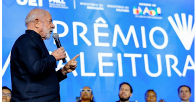 Dia Mundial do Livro: uma das funções do Estado é abrir caminho para novos leitores, diz Lula