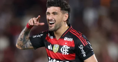 Arrascaeta destaca responsabilidade de jogar no Flamengo: ‘Maior que nos outros clubes’